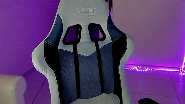 Chat +18 de yourArya ao vivo