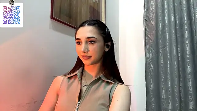 LinaMour's Live XXX Chat