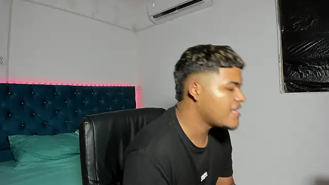 jordan_colman Chat XXX live