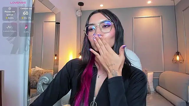 AzuraKindongのライブXXXチャット