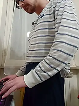 hornycockdm Adlı Modelin Canlı XXX Sohbeti