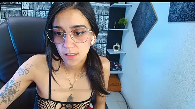 Sembang XXX Secara Langsung DanielaMonroe