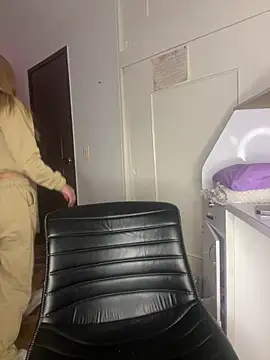 PrettyAshley_ 웹캠 쇼