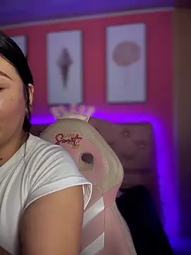 Megaan__More élő XXX-chatje