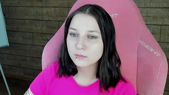 TinnaBurton: онлайн-секс-чат