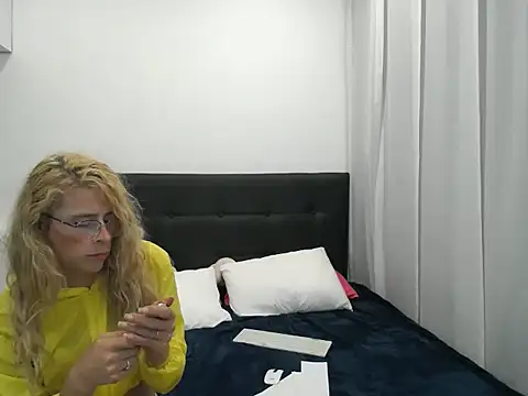 july_fucha's Live XXX Chat