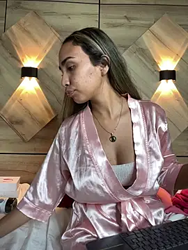 LeslyCooper1's Live XXX Chat