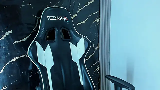 Webkamerová show jamescurly00