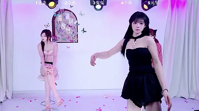 XK-2005: διαδικτυακό σόου στην κάμερα