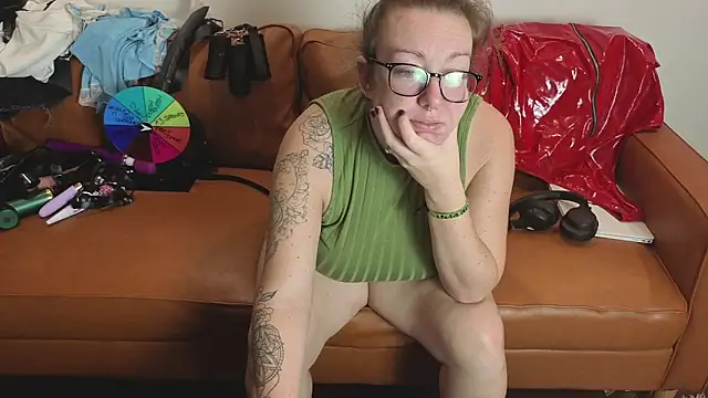 دردشة JadeStarUK الجنسية المباشرة