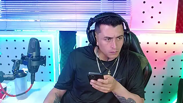 Chat +18 de Godofcumxxx ao vivo