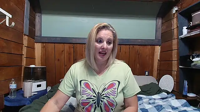 XXX chat uživo modela lisaxlovexxx