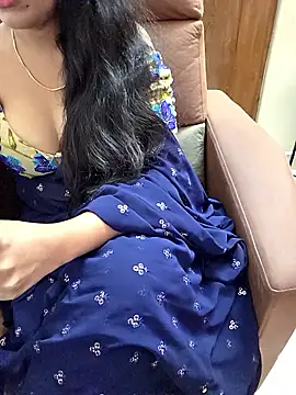 Roja-Telugu777 Adlı Modelin Canlı XXX Sohbeti