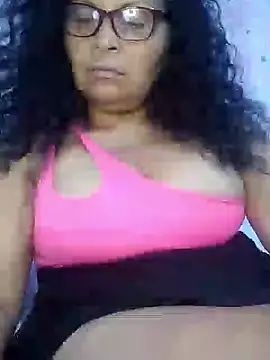 Amarantha25's Live XXX Chat