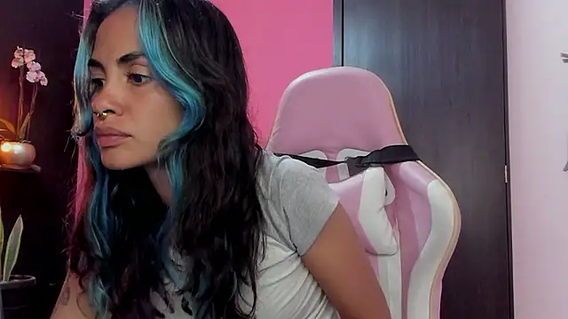 XXX chat uživo modela azula_lillet