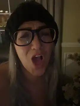 LittleMissEeve's Live XXX Chat