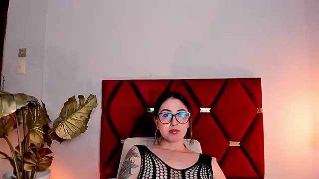 Emilywatsonn: απευθείας συνομιλία ΧΧΧ