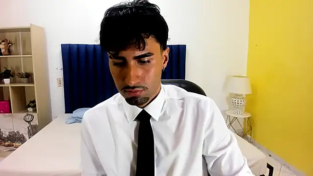 Chat XXX ao vivo de MilanZaire