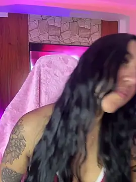 Tamara_Roberts1 Adlı Modelin Canlı XXX Sohbeti