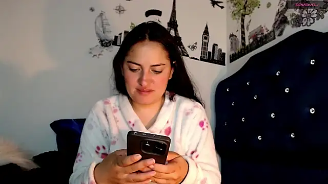 دردشة MisNicol الجنسية المباشرة