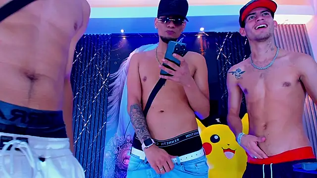 The_Gods_In_Diamonds' Live XXX Chat