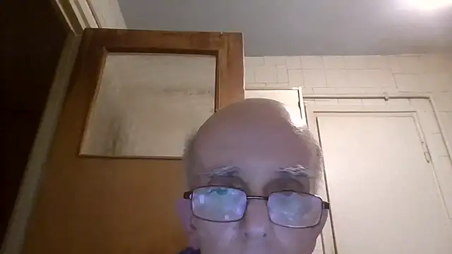 mariusica1@xh Live XXX Chat