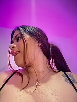 Yaqui_elle's Webcam Show