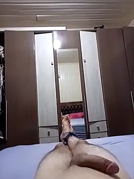 Show de Gustavo198045 na webcam