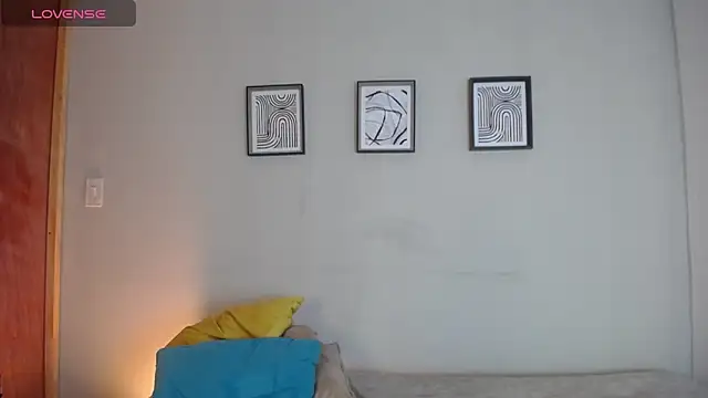 Sweet_Bella_Valery's Live XXX Chat