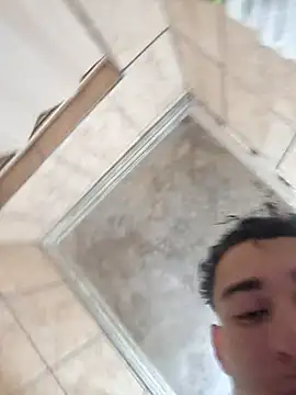 Chat +18 de brzz15cm ao vivo