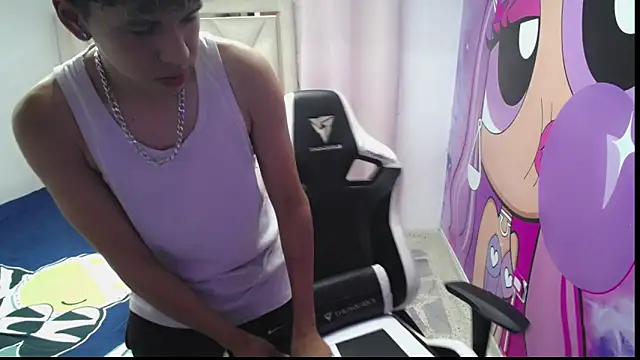 Big_boyss_ Adlı Modelin Canlı XXX Sohbeti