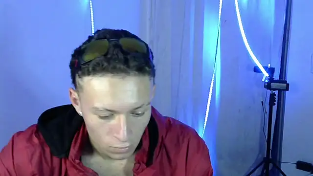 Monkey_xx élő XXX-chatje