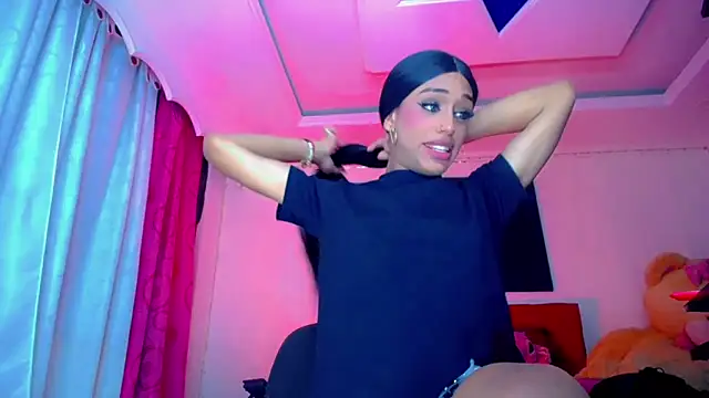 NahomiCamper's Live XXX Chat