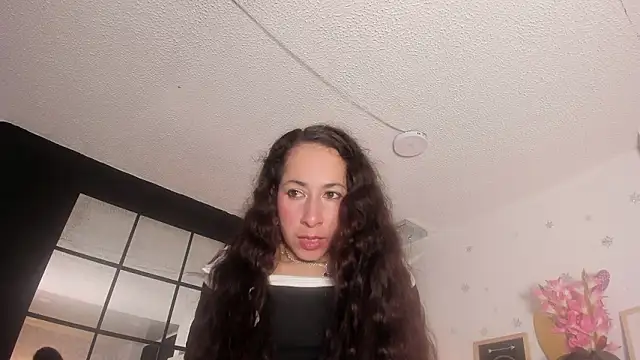 Онлайн чат XXX floraginette