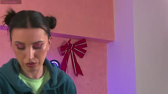 Онлайн чат XXX EnyaHazell