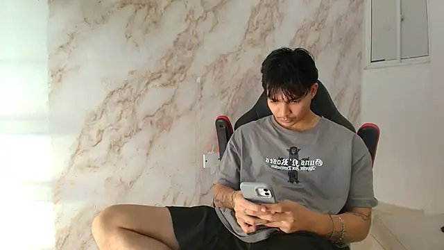 Chat XXX ao vivo de toji_luxxer