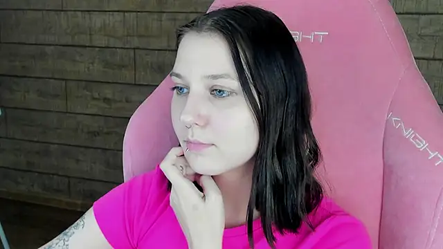 TinnaBurton Live XXX-chat