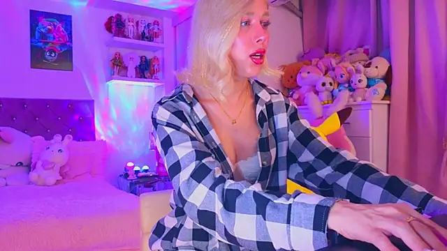 แชท XXX สดของ MadamBarbiee