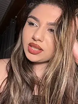 IvyDesire: онлайн-секс-чат