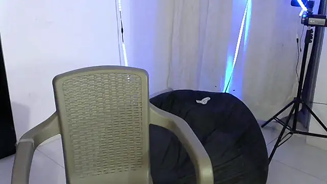 Monkey_xx Live XXX-chat