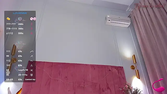 XXX chat uživo modela Mayzzie