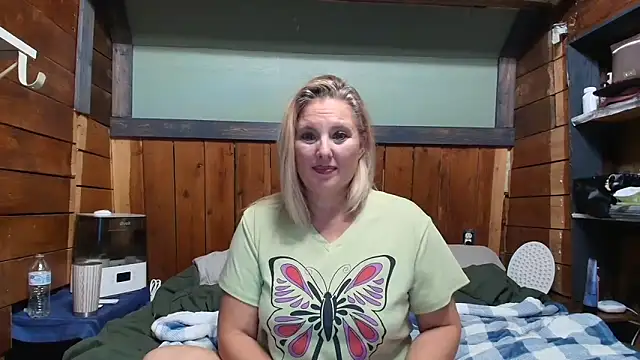 Онлайн чат XXX lisaxlovexxx