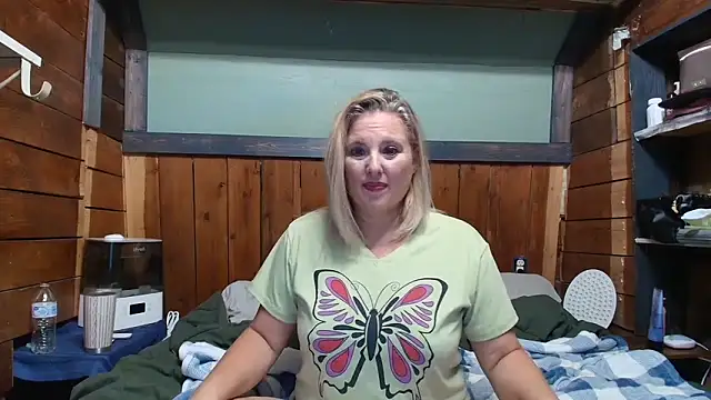 lisaxlovexxx: онлайн-секс-чат