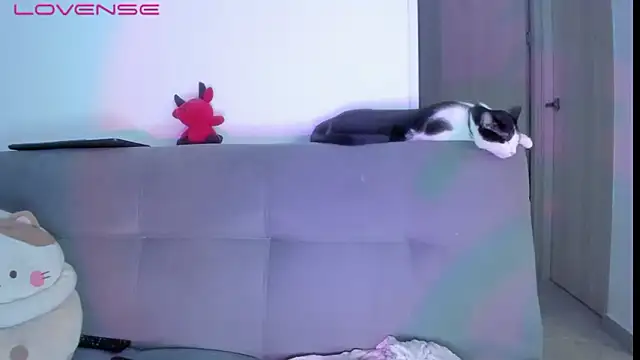 XXX chat uživo modela Murasaki_doll