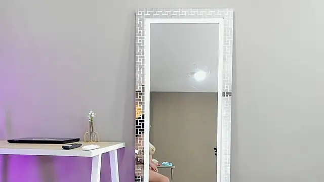 XXX chat uživo modela Kylievega_