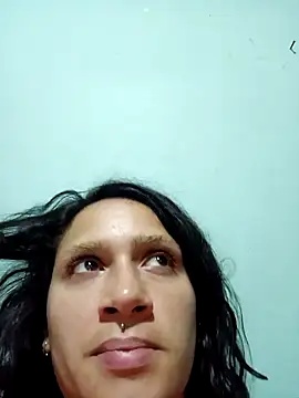 Онлайн чат XXX Little_Doll25