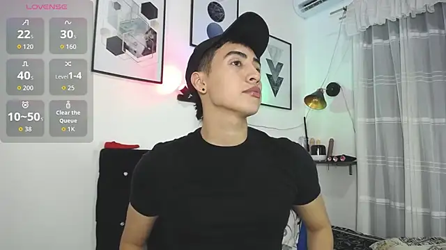 Thomas_and_lyann Live XXX chat