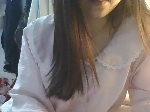 XXX chat uživo modela Linzly