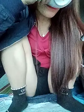 nhinhi-sexy's Live XXX Chat