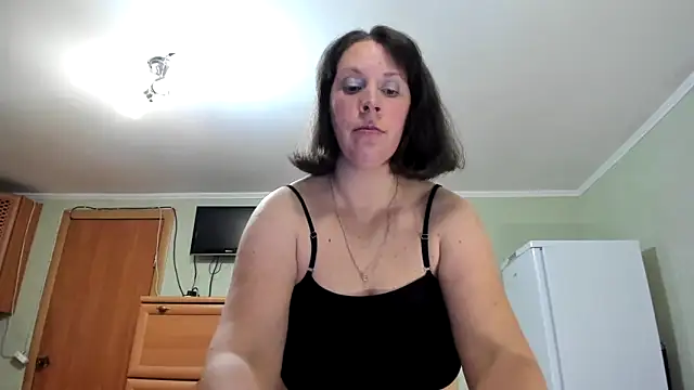 KATTYWARM_ élő XXX-chatje